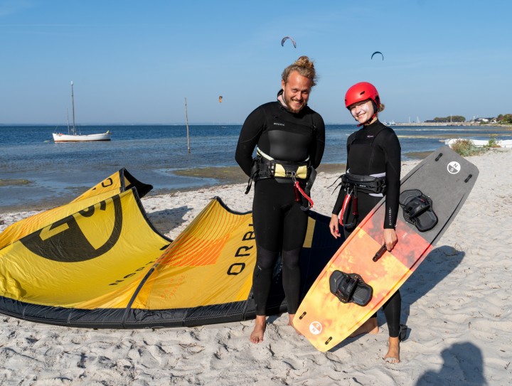 szkola-kitesurfingu-malayka-chalupy-kemping-ekolaguna00001.jpg