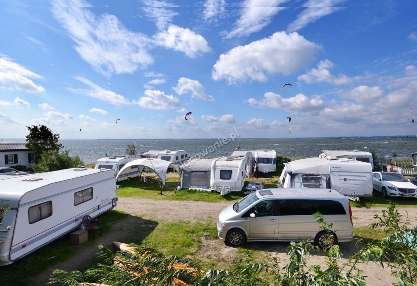Gdzie spać podczas kursu kitesurfingu na Helu?