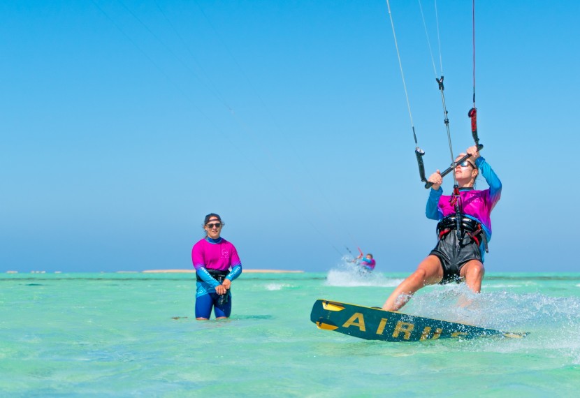 Kite Safari w Listopadzie – nowiutki Jacht, najlepszy kitesurfing, niezapomniane Wrażenia. Z nami nuda się nie uda tej jesieni!