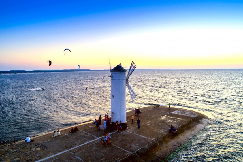 Spot image