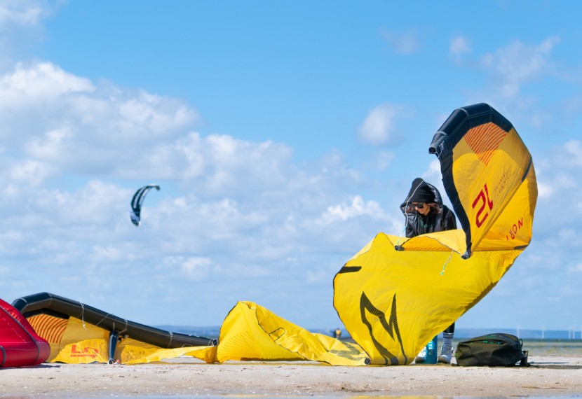 Wystartował nowy sezon kitesurfingowy 2023 na Półwyspie Helskim.